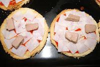 Mini Pizzas de Pavo y Foie con Pan de Molde Mini Pizzas de Pavo y Foie con Pan de Molde