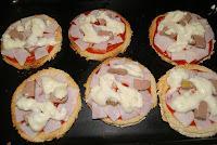 Mini Pizzas de Pavo y Foie con Pan de Molde Mini Pizzas de Pavo y Foie con Pan de Molde