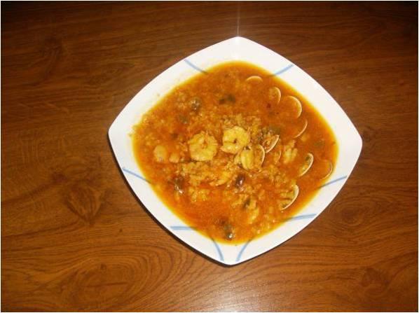 SOPA  DE  MARISCO   CON  ARROZ