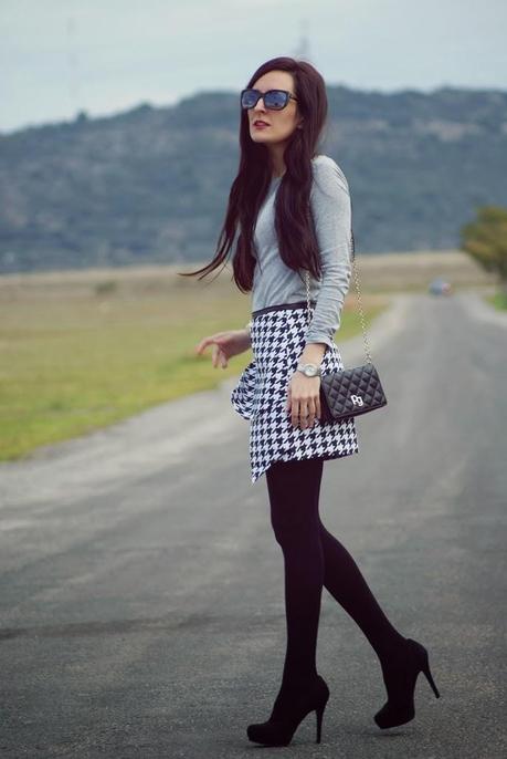 houndstooth bottomSkirt: Frontrowshop shirt: Zara, Bag: P...