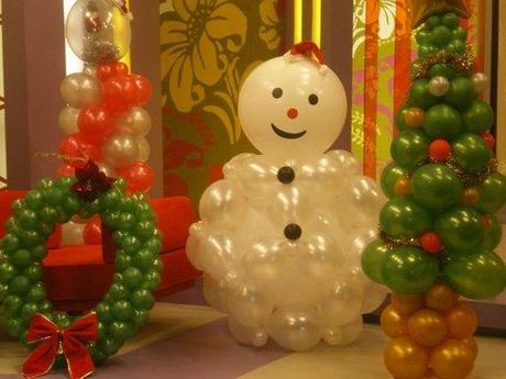 http://decoracion.facilisimo.com/foros/casas-con-vida/decoracion-de-navidad-con-globos_610068.html