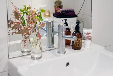 inspiración decoración muebles de ikea Estudio   ático de 44 m² muy acogedor estilo nórdico escandinavo encimera suelo madera roble aceitado diseño interiores áticos pequeños diáfanos decoración pisos áticos pequeños decoración nórdica escandinava decoración diseño espacios pequeños decoración áticos estudio cocinas blancas pequeñas ático abuhardillado decoración 