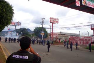 Honduras: Universitarios protestan contra fraude electoral