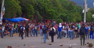Honduras: Universitarios protestan contra fraude electoral