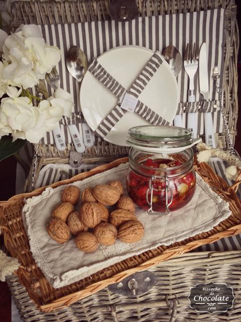 Tarrina de pimientos con nueces