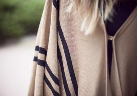 street style barbara crespo cpzy sheinside poncho ugg boots louis vuitton bag outfit fashion blogger