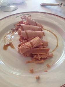 Bodegas Arzuaga, lechazo y vino de calidad foie