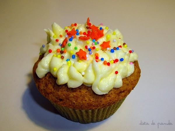 Cupcakes de zanahoria con frosting de queso