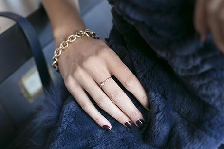 chaleco conejo hope, fur vest, blue vest, long vest, navy, true religion jeans, zara botines, pendientes flecha aristocrazy, miu miu vitello, dime que me quieres, cristina blanco, guiadeestilo, guia de estilo blog, 