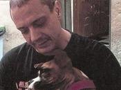 pegan mossos barcelona...y psicópatas veinte países, quieren venr pegar aquí, como quedan impunes...!!!28-11-2013...