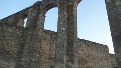 ACUEDUCTO DA ÁGUA DA PRATA: UN PASEO CON GERALDO SEM PAVO...