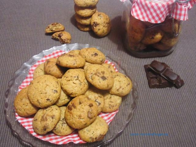 Mini cookies de chocolate y nueces