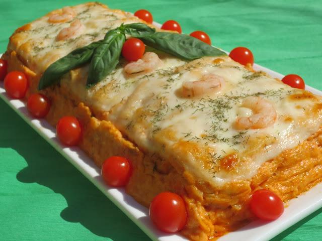 Lasaña de salmón y gambas