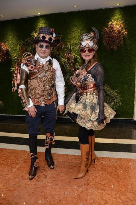 1.-Xavier Reyes, Jannette Klein-Tomorrow´s JK