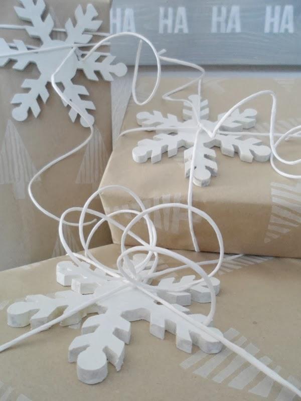 DIY: CREA TU PROPIO PAPEL DE REGALO