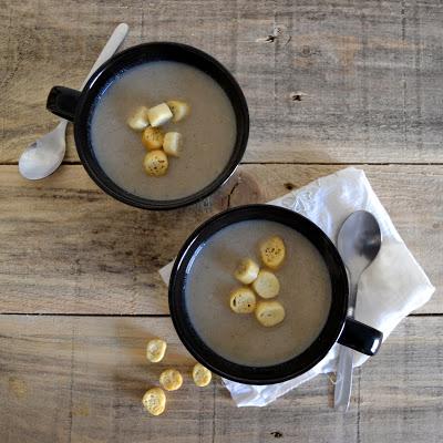 SOPA DE CHAMPIÑONES