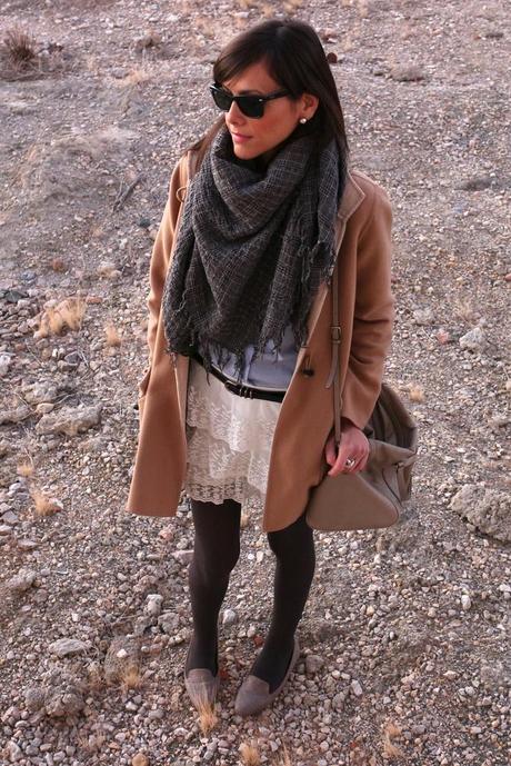 Camel + Gris + Blanco