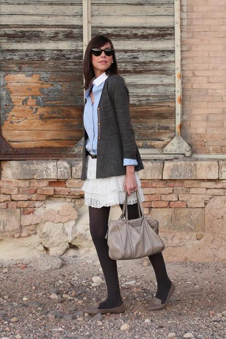 Camel + Gris + Blanco