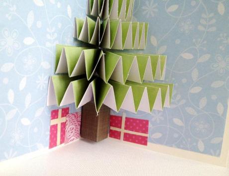 manualidades con papel para navidad postal navideña arbol 3D pop up