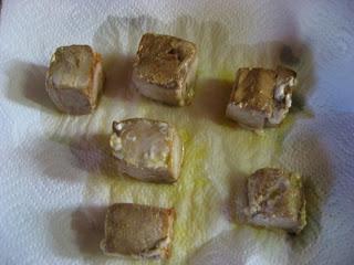 TATAKI DE BONITO MARINADO CON ALCAPARRAS