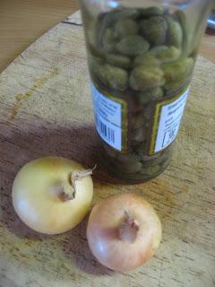 TATAKI DE BONITO MARINADO CON ALCAPARRAS