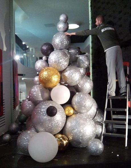 A-cero Projects Ya está listo nuestro árbol de Navidad en A-cero In