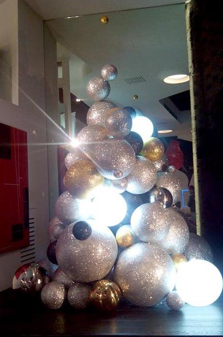 A-cero Projects Ya está listo nuestro árbol de Navidad en A-cero In