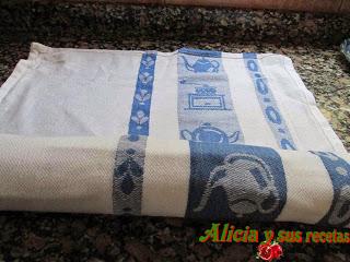 BRAZO DE GITANO DE JAMÓN COCIDO Y QUESO ROQUEFORT