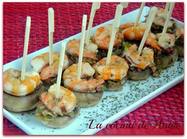 CHAMPIÑONES RELLENOS CON LANGOSTINOS