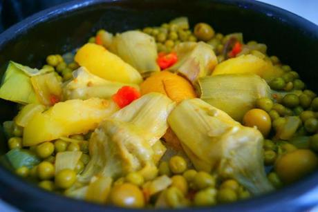 Tajine de Alcachofas con Aceitunas y Limon confitado  (Tajine d´artichauts aux Olives et au Citron Confit)