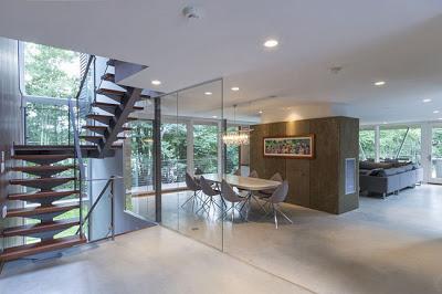 Casa Minimalista entre el Bosque