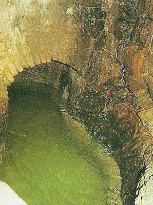 POR DEBAJO DEL CABALLO DE LAS TENDILLAS, por @PitiFerrer