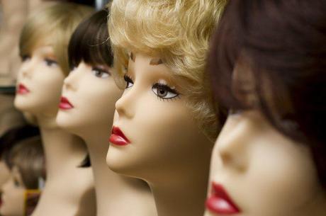 Sony inicia el trámite para patentar una peluca inteligente que puede realizar varias tareas manequin-head-wig-shutters