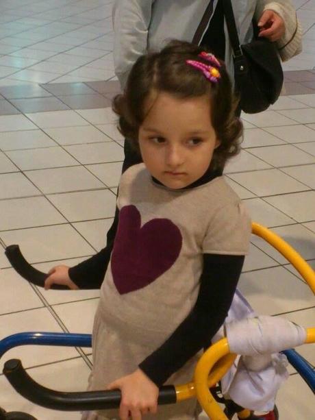 Discriminación a una niña en el parque infantil de Ikea Alcorcón