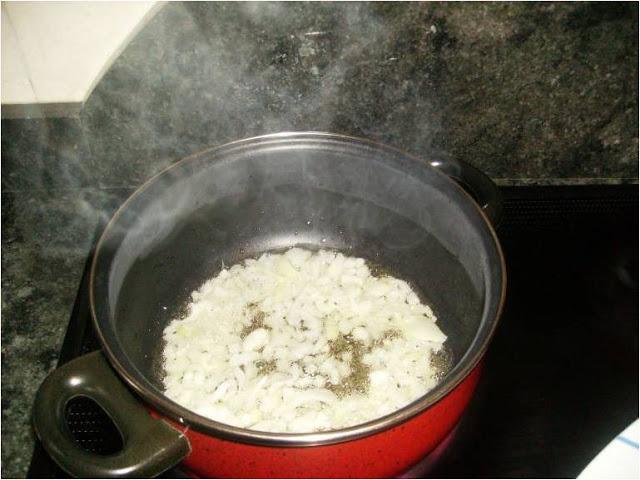 PATATAS  CON  COSTILLAS  ADOBADAS