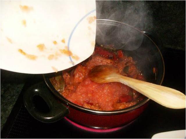 PATATAS  CON  COSTILLAS  ADOBADAS