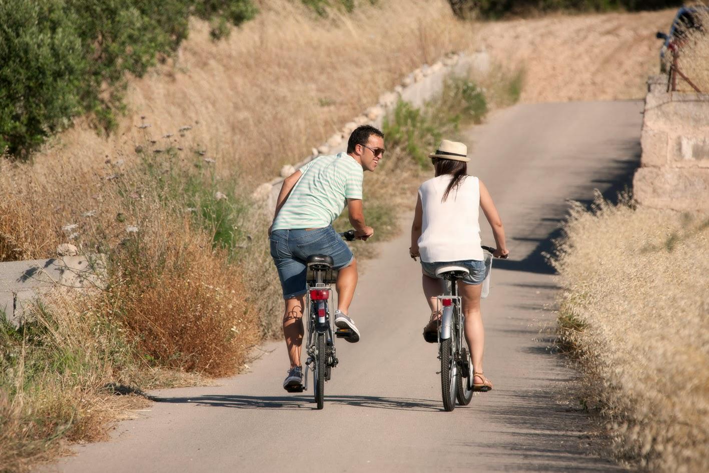 SESIÓN PRE BODA: PASEO EN BICICLETA B&C by HUMà06