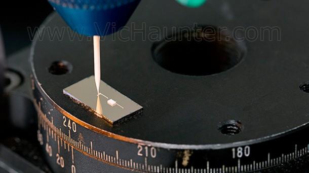 Una batería tan pequeña que apenas si se puede ver