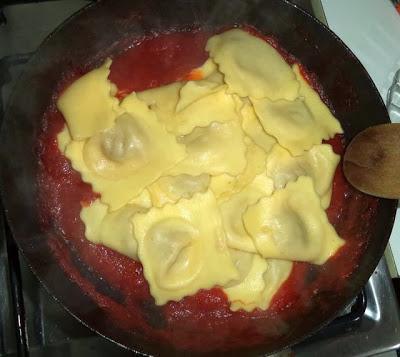Raviolis de Ricotta y Espinacas con Albondiguillas Raviolis de Ricotta y Espinacas con Albondiguillas