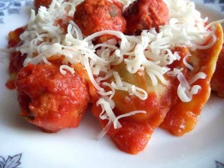 Raviolis de Ricotta y Espinacas con Albondiguillas