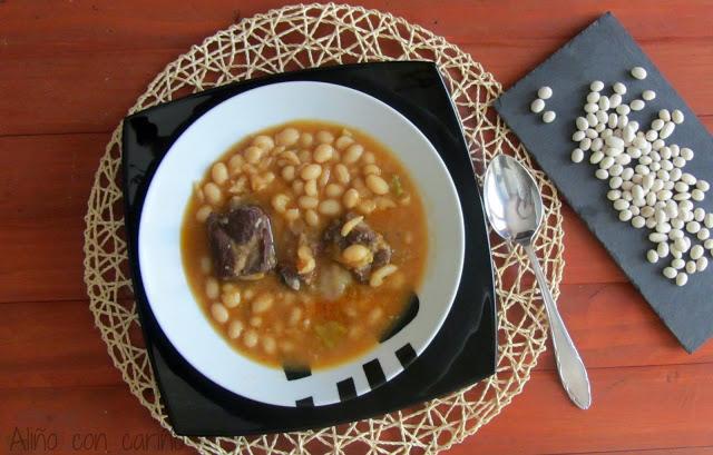 HABAS CON COSTILLA DE CERDO