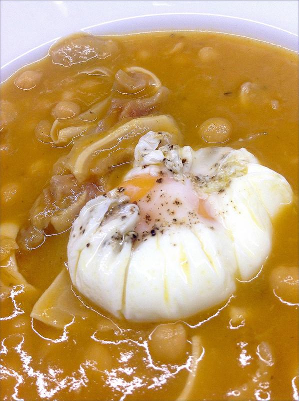 GARBANZOS CON OREJA 2