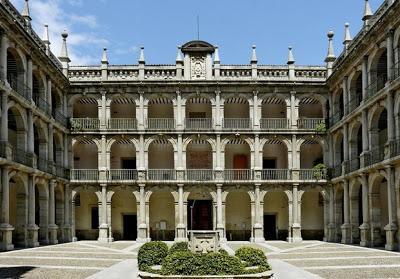 LIBRO BECERRO DE LA UNIVERSIDAD DE ALCALÁ DE HENARES