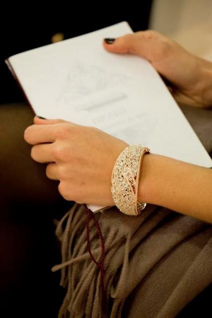 'Joyas exclusivas para mujeres únicas' by Tomás Colomer