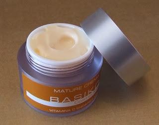 Conociendo COSMECLINIK y sus productos de la línea “Basiko”