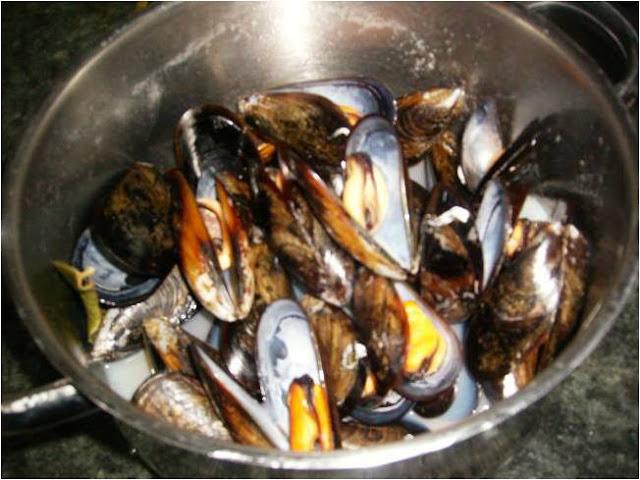 MEJILLONES EN SALSA PICANTE