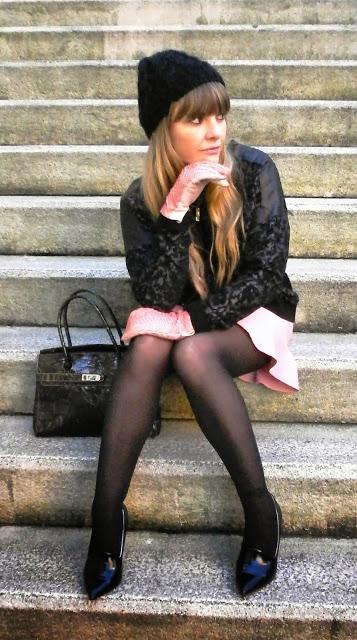 PINKIE GLOVES