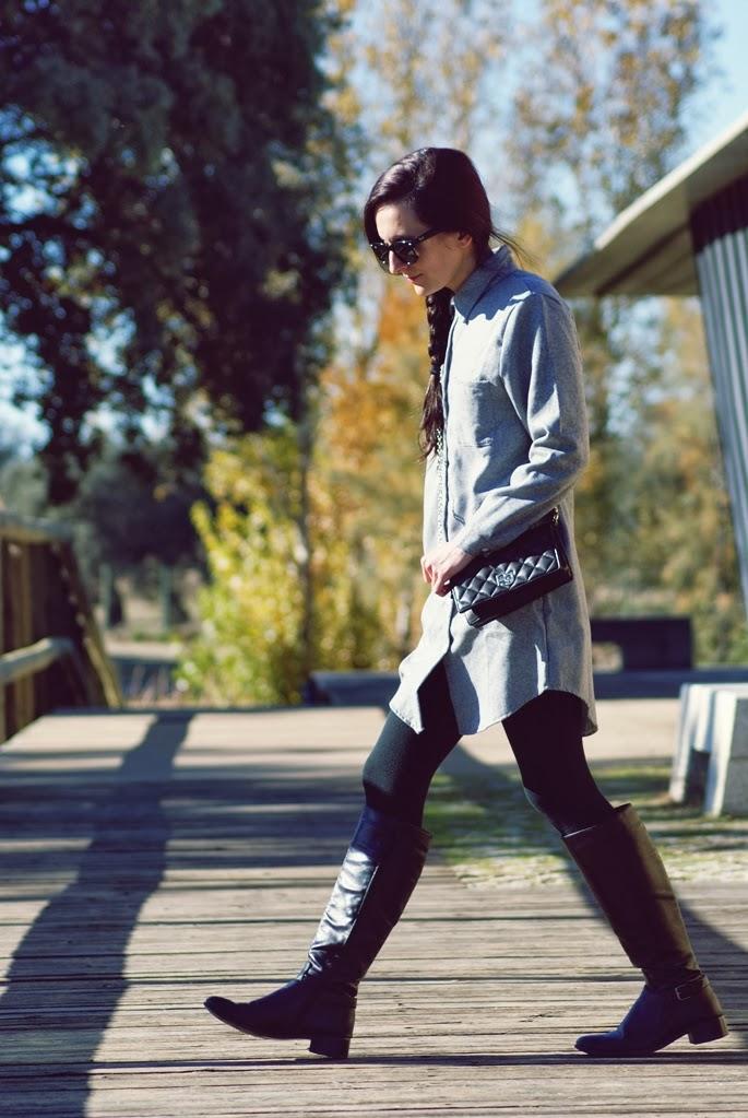 Super oversize shirtShirt: Choies boots: Zara Bag: Purifi...
