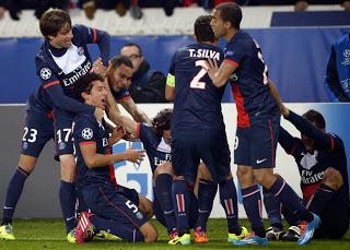 Cavani dio el triunfo al PSG