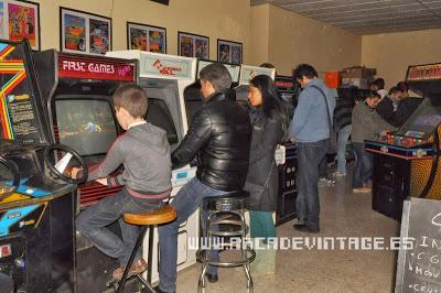 Ambientazo increible en el segundo torneo organizado en el salón recreativo de Arcade Vintage